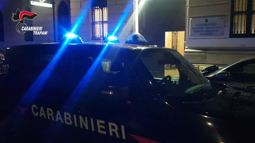 I CARABINIERI ARRESTANO UN 42ENNE: SONO EMERSI GRAVI INDIZI DI COLPEVOLEZZA DEL REATO DI MALTRATTAMENTI IN FAMIGLIA