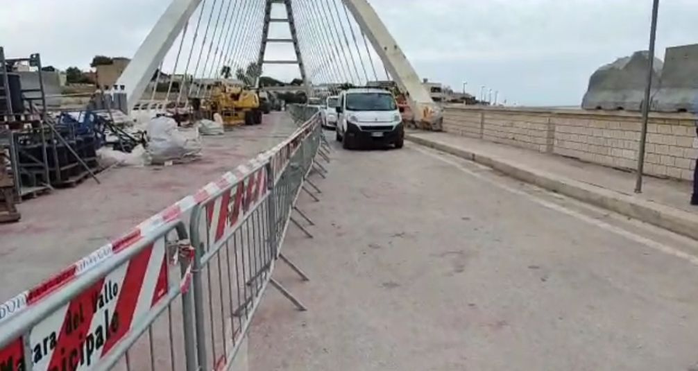 Mazara. (Video) L'APERTURA DI UNA CORSIA DEL PONTE ARENA