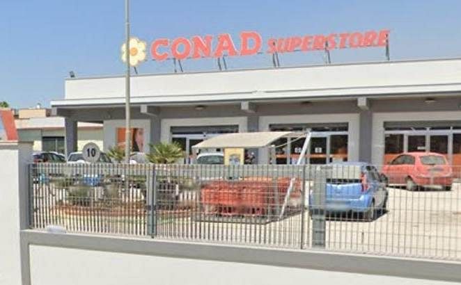 Furto con scasso al Super Conad di Mazara, sfondate le saracinesche