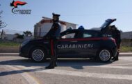 TRAPANI: SOGGETTO AGLI ARRESTI DOMICILIARI AGGREDISCE I CARABINIERI CHE LO CONTROLLANO. ARRESTATO