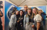 Le REVOLUTION GIRLS al Premio Gianni Ravera. Gli apprezzamenti di Carlo Conti