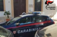 ALCAMO: VIOLA IL DIVIETO DI AVVICINAMENTO, LEI LO FOTOGRAFA E CHIAMA I CARABINIERI. ARRESTO IN FLAGRANZA DIFFERITA