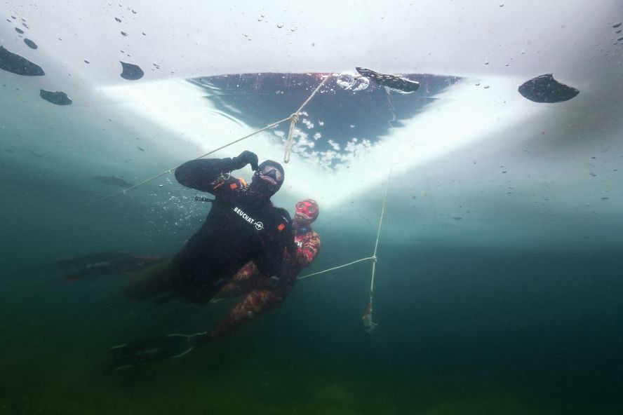 Record Mondiale paraolimpico d’Apnea lineare estrema sotto i ghiacci per Fausto Firreri