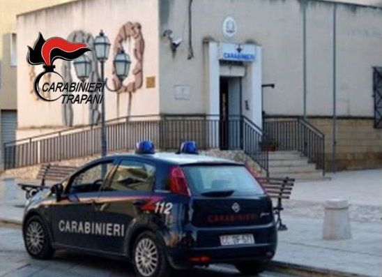 PARTANNA: IN CASA CON COCAINA E CONTANTI. ARRESTATO UN PREGIUDICATO 35ENNE