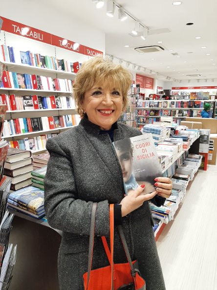 Mazara, riconoscimento del Comune alla scrittrice Rosanna Catalano autrice del romanzo “Cuori di Sicilia”