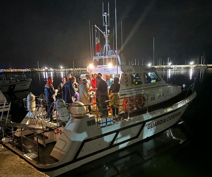 Salvati 11 migranti provenienti dal Nord Africa dalla Guardia Costiera di Mazara del Vallo