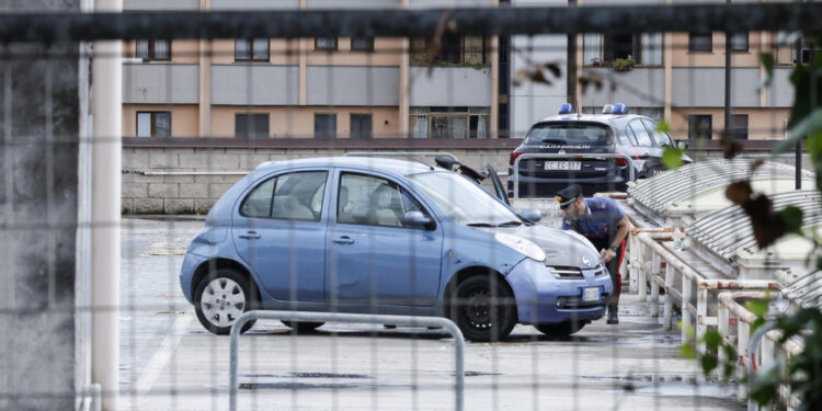 Bimba dimenticata in auto dal padre: morta di caldo