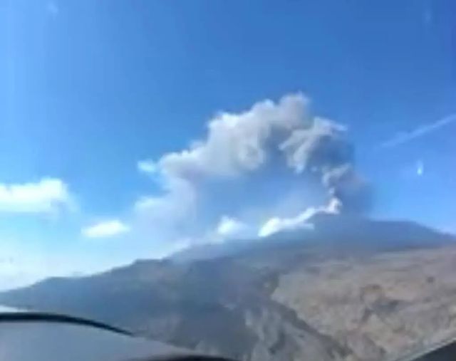 AEROPORTO DI CATANIA CHIUSO PER ERUZIONE. I VOLI DIROTTATI A TRAPANI