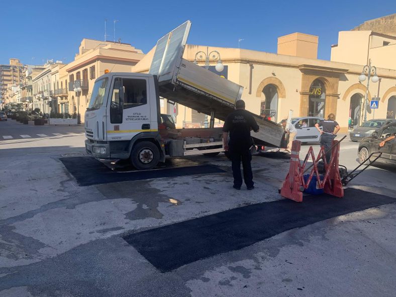 Mazara. Al via i lavori di messa in sicurezza e sistemazione di tratti di manto stradale in centro cittadino