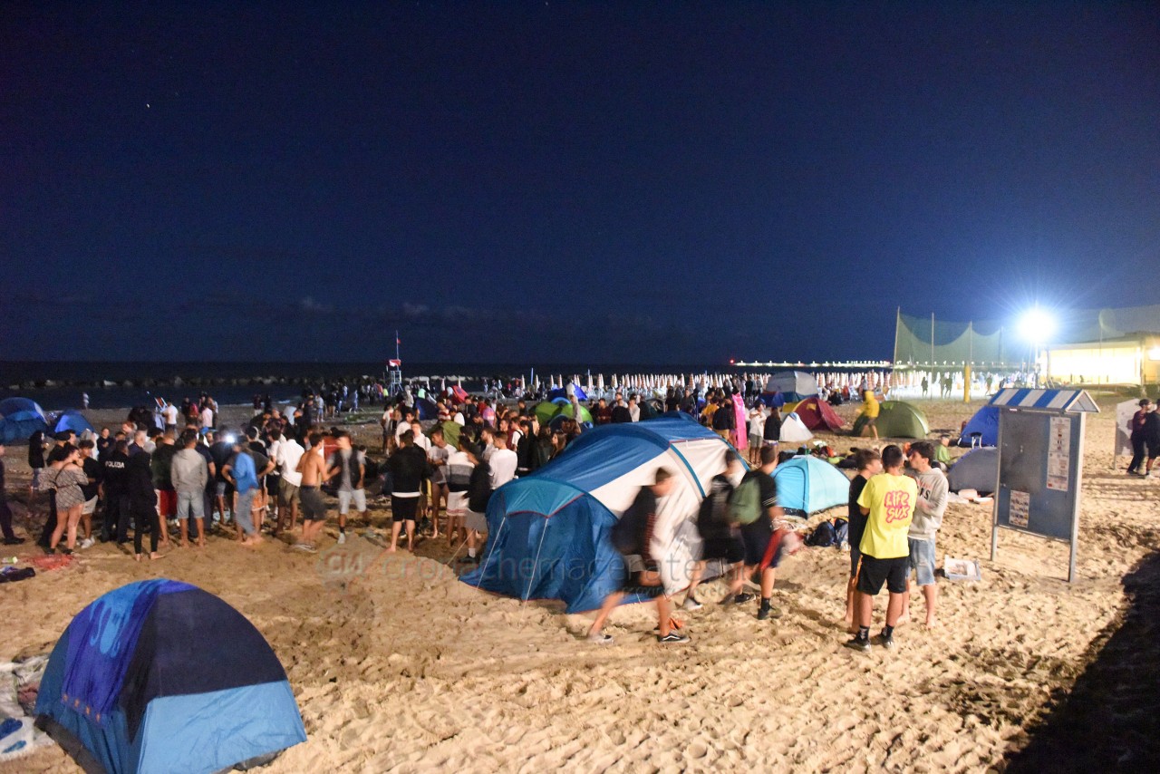 Mazara. Notte di Ferragosto, altri divieti oltre quello di falò in spiaggia