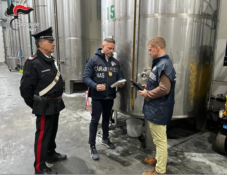 MAZARA DEL VALLO: CONTROLLI DEI NAS ALLE CANTINE VINICOLE. SEQUESTRI E SANZIONI