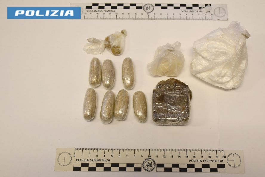 Mazara. Contrasto allo spaccio di cocaina e crack, arrestata una donna