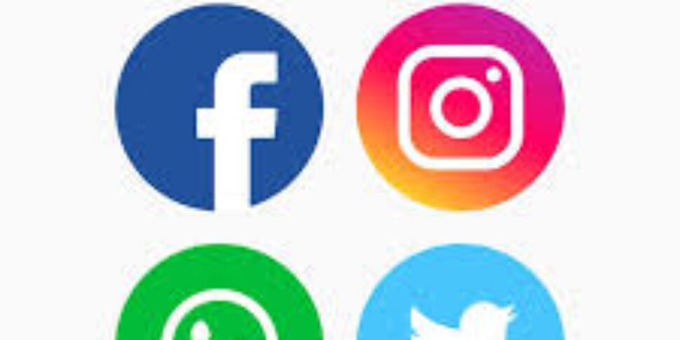 Rallentamenti su Facebook, Instagram e WhatsApp